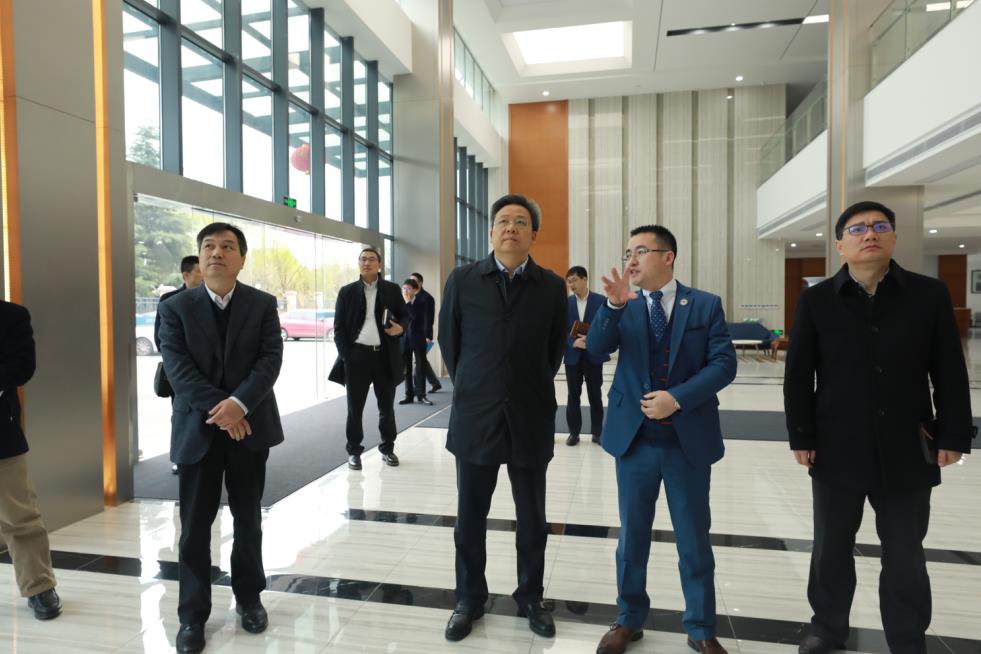 蘇州高新區(qū)黨工委書記、區(qū)長吳新明書記、王牟、黃鋒主任一行調(diào)研通錦